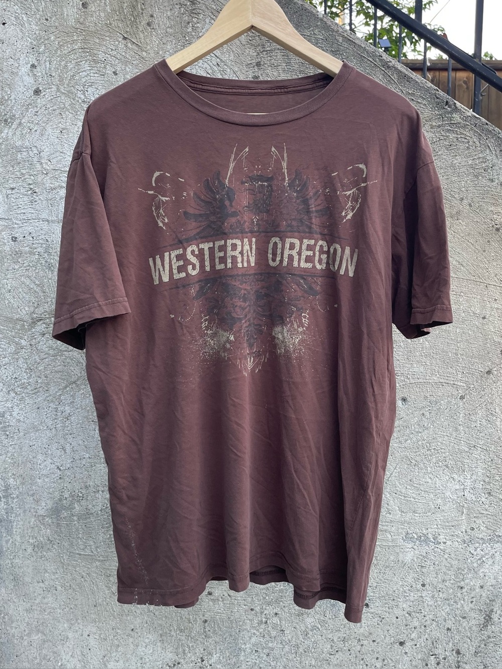 Brown y2k Western Oregon skater t shirt size XL (22x28)